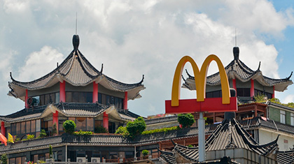 McDonald's в Китае: как американский фастфуд стал своим на родине палочек для еды