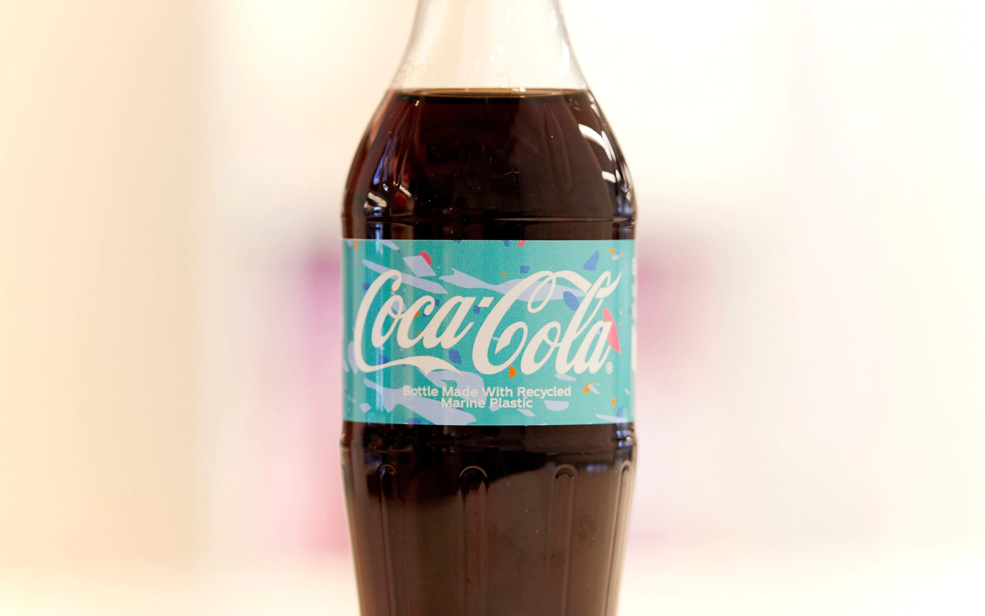 Инновация от Coca-Cola: лимонад в бумажной бутылке